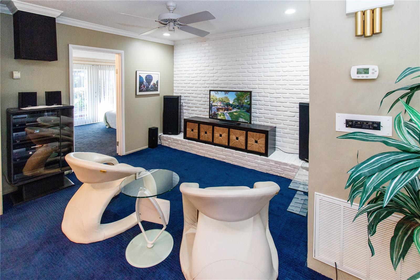 Image 12 of 37 For 5918 Grey Street