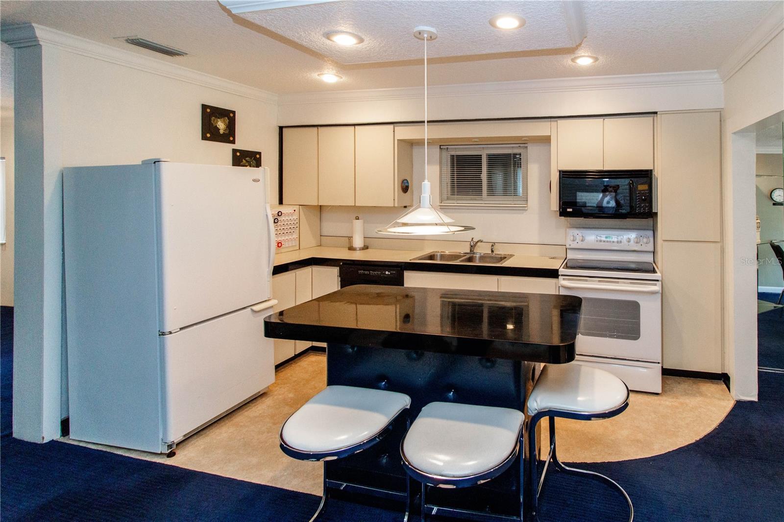 Image 13 of 37 For 5918 Grey Street