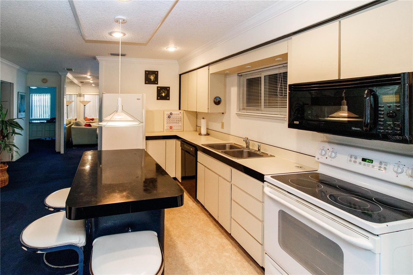 Image 14 of 37 For 5918 Grey Street