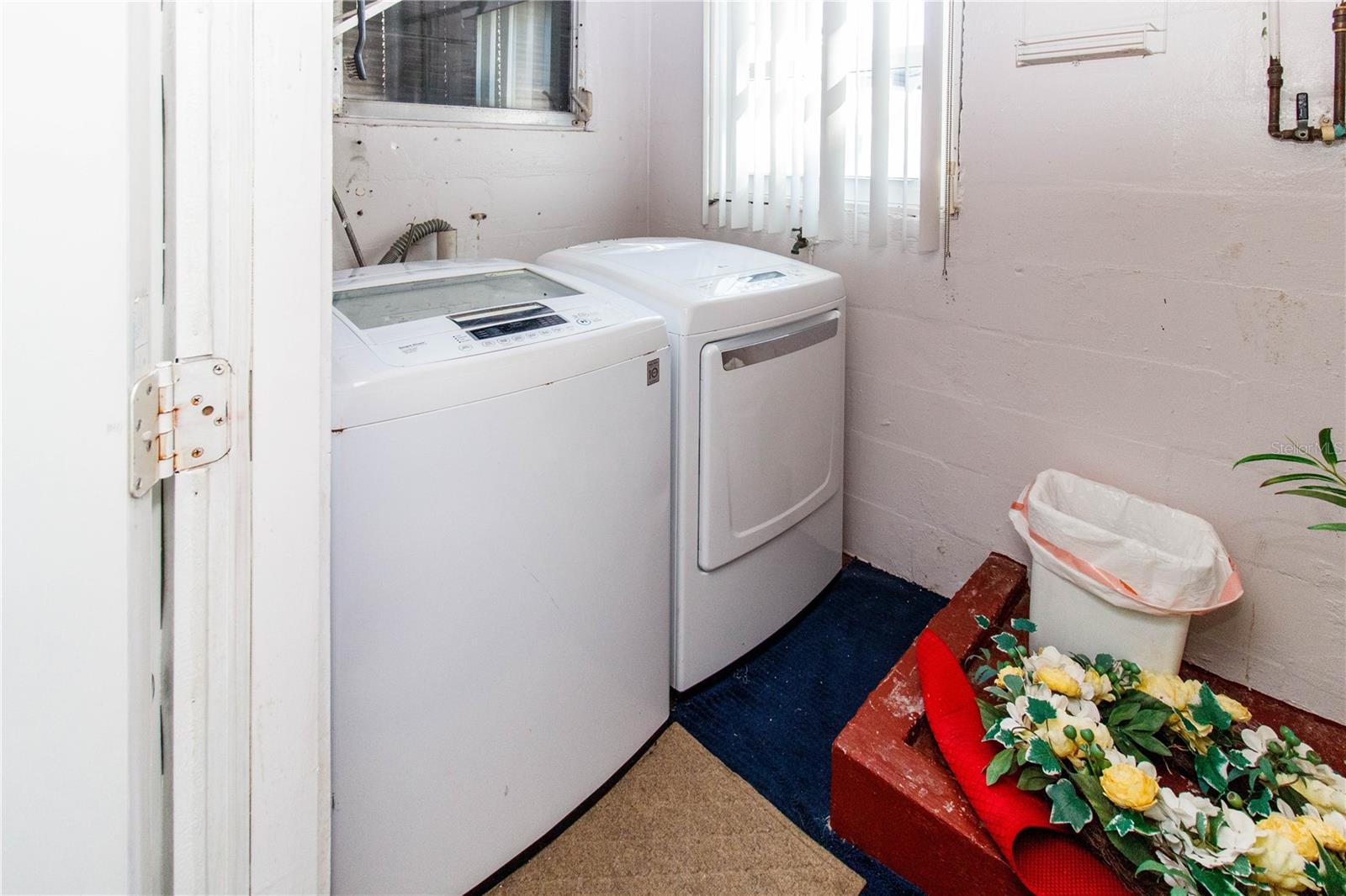 Image 17 of 37 For 5918 Grey Street