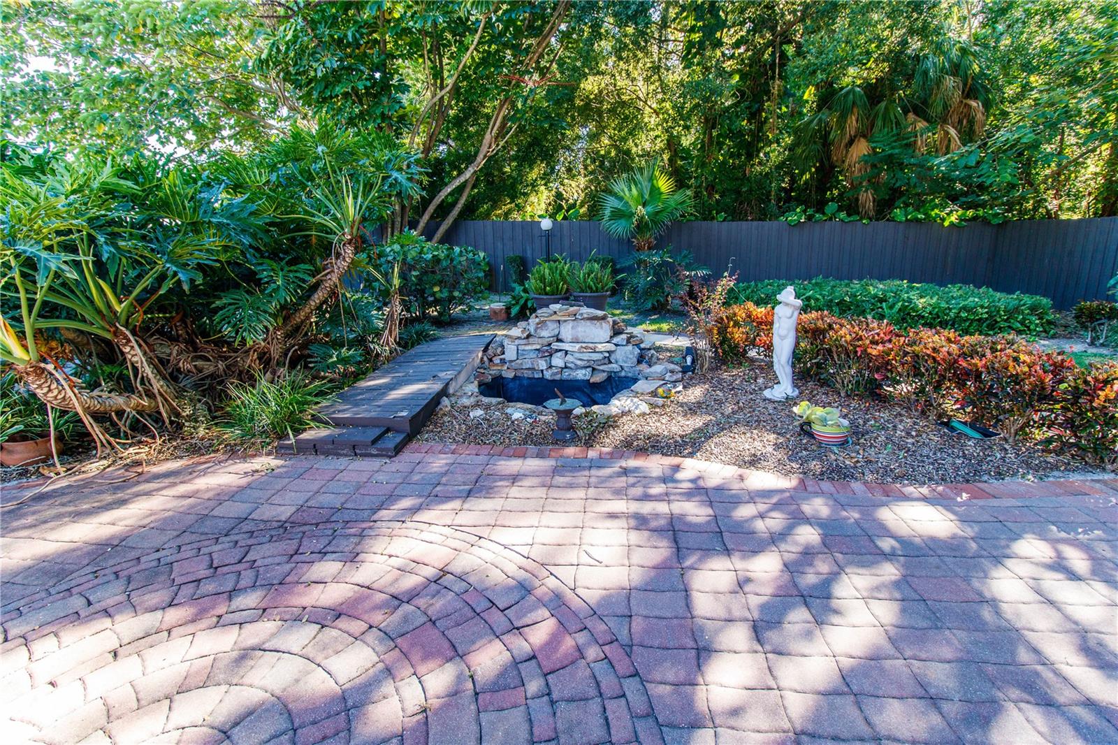 Image 30 of 37 For 5918 Grey Street