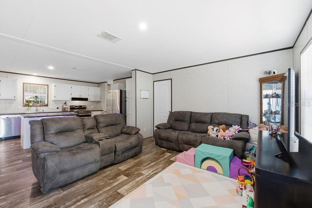 Image 12 of 39 For 5819 Sunshine Park Drive