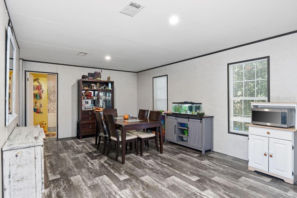 Image 19 of 39 For 5819 Sunshine Park Drive