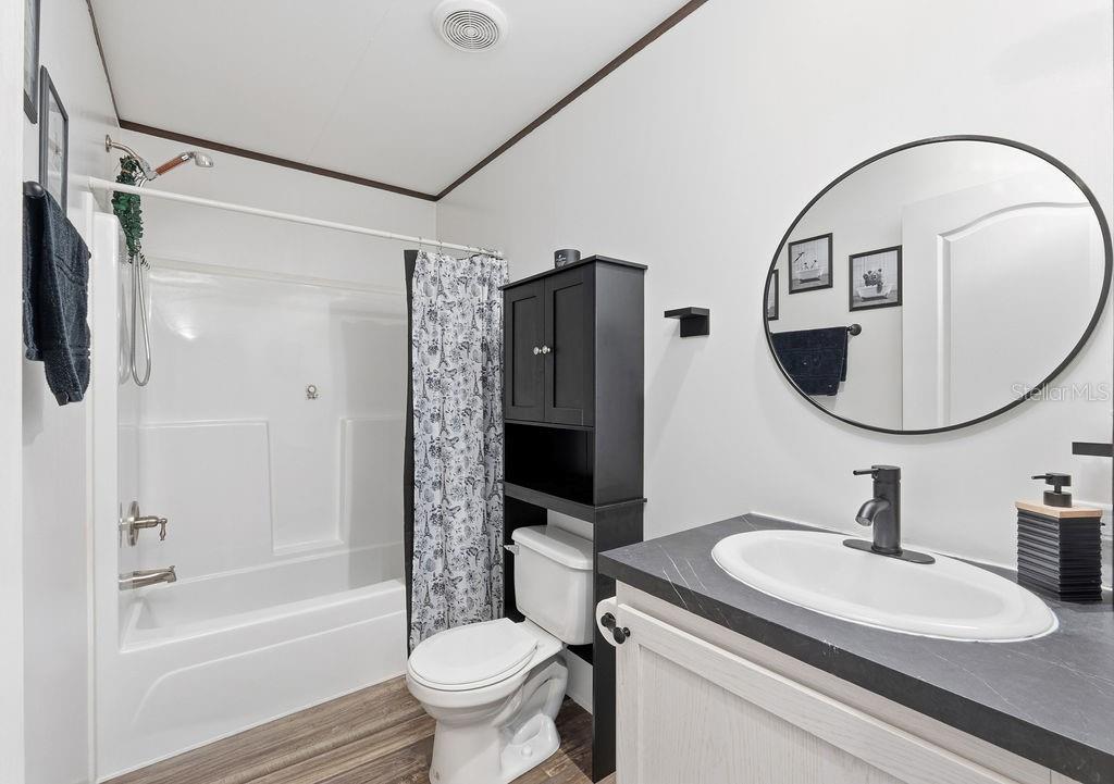 Image 33 of 39 For 5819 Sunshine Park Drive