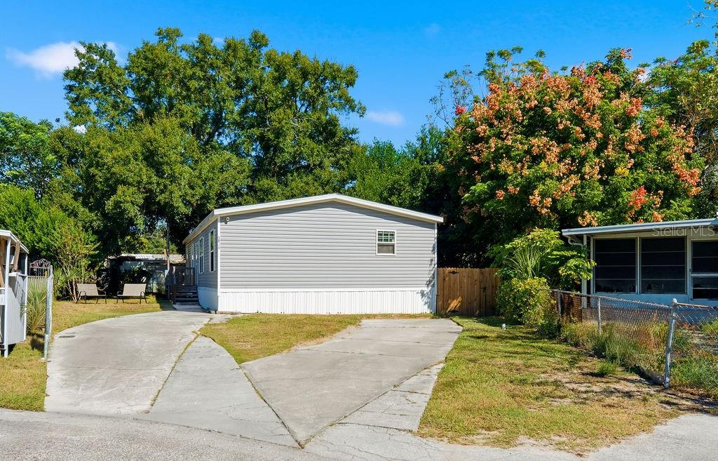 Image 37 of 39 For 5819 Sunshine Park Drive