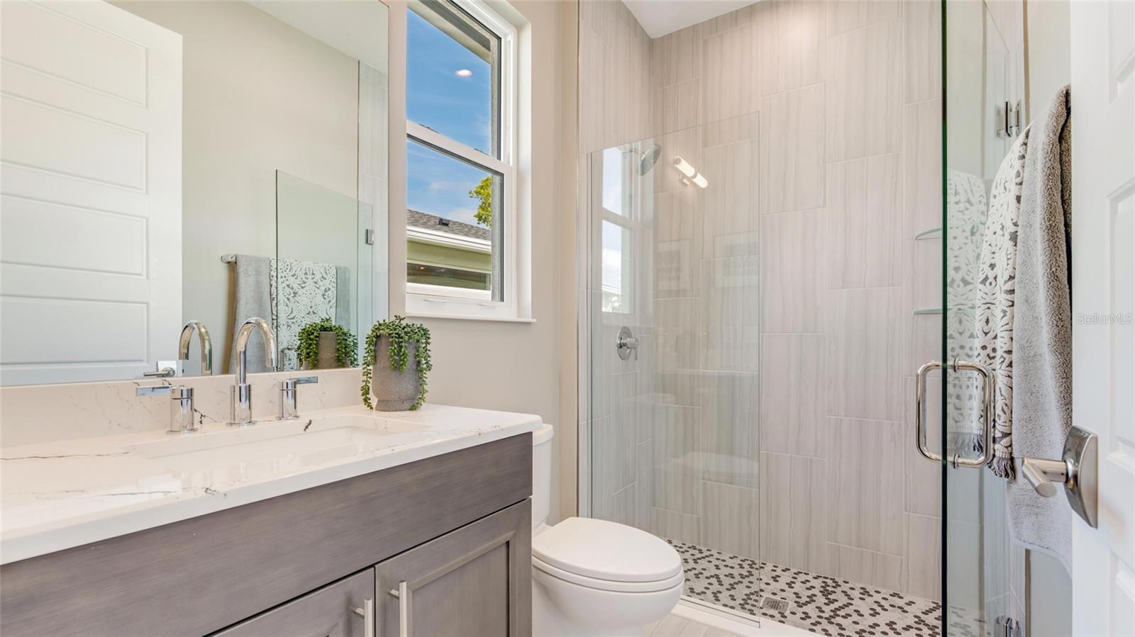 Image 21 of 30 For 1322 Savoy Lane