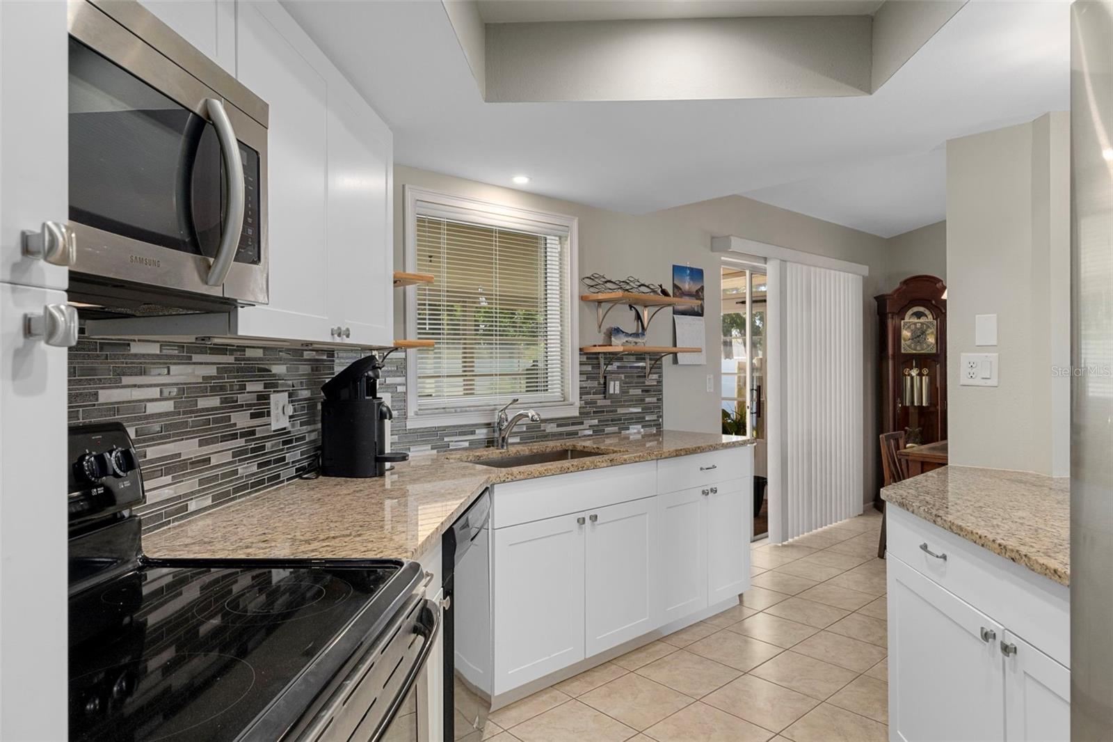 Image 15 of 35 For 10464 Mayflower Road