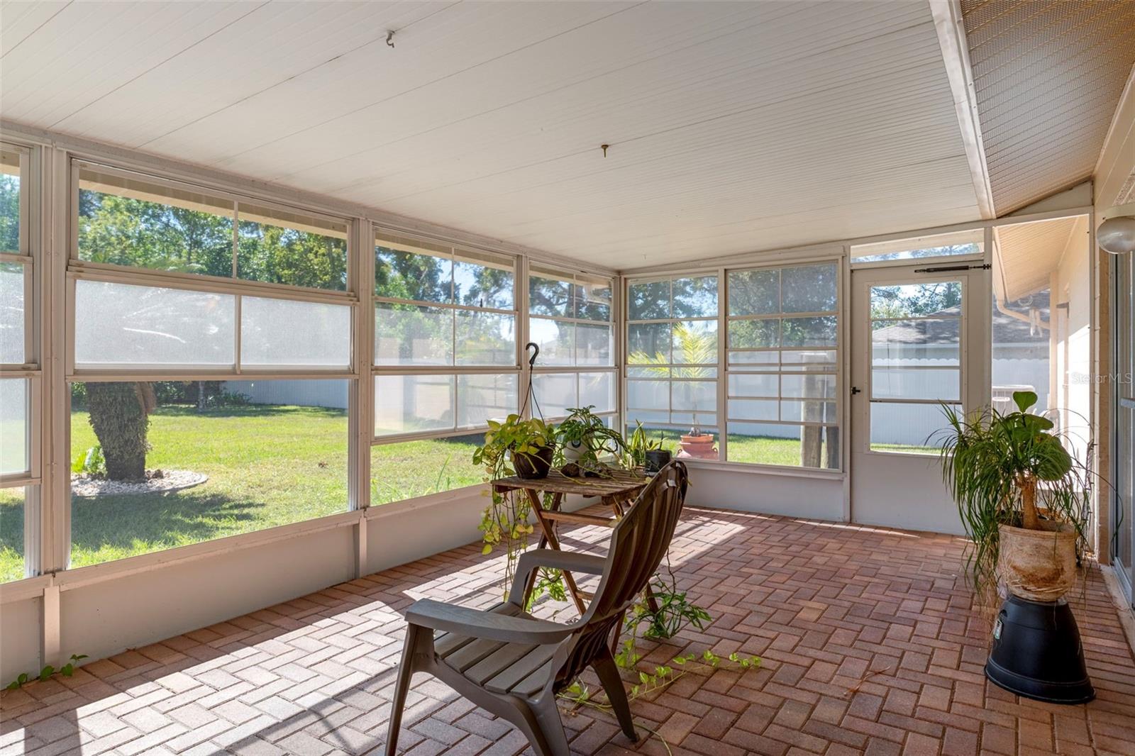 Image 30 of 35 For 10464 Mayflower Road