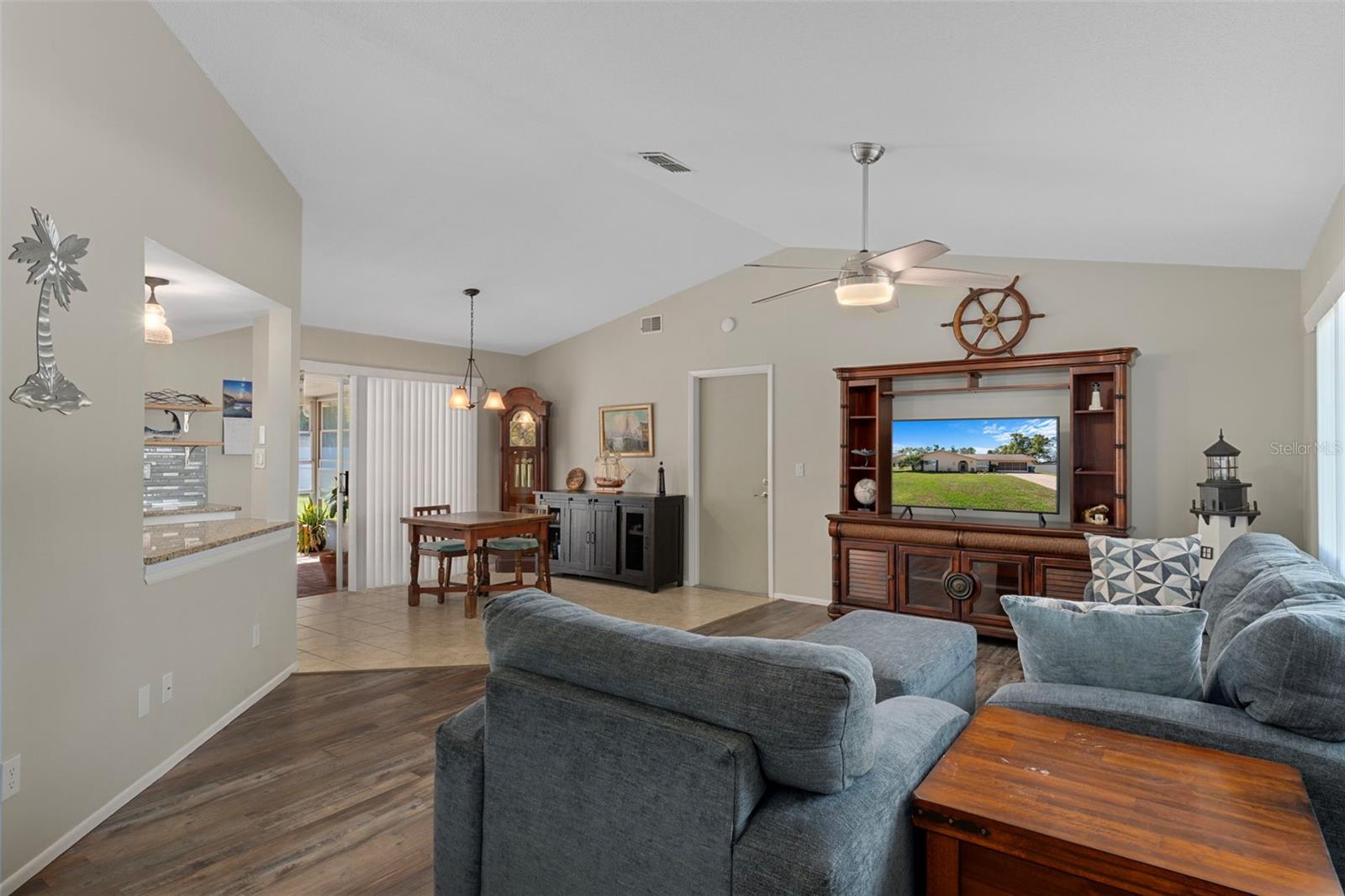 Image 6 of 35 For 10464 Mayflower Road