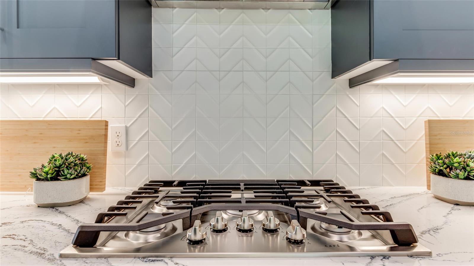 Image 11 of 30 For 1304 Club Cresswind Way