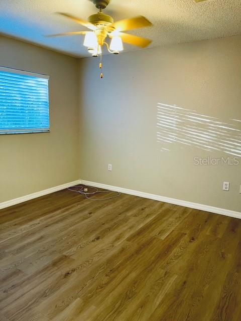 Image 29 of 37 For 1366 Aladdin Road