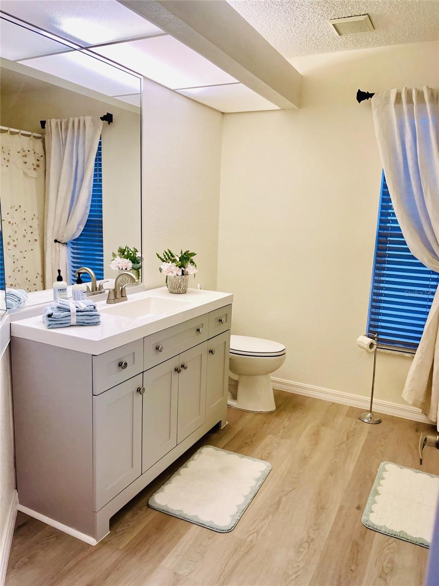 Image 32 of 37 For 1366 Aladdin Road