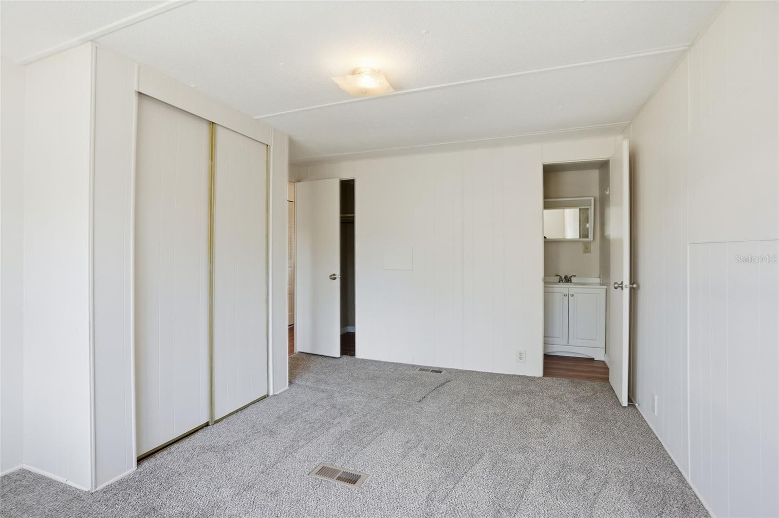 Image 15 of 51 For 9293 Highpoint Boulevard