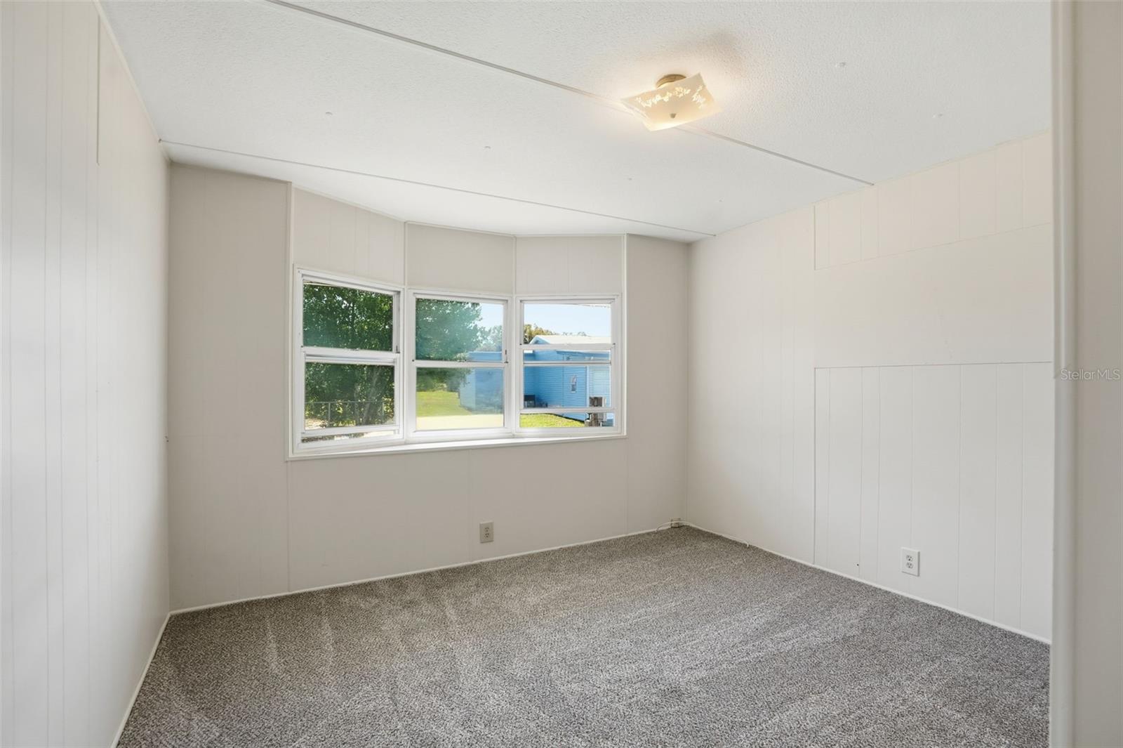 Image 18 of 51 For 9293 Highpoint Boulevard