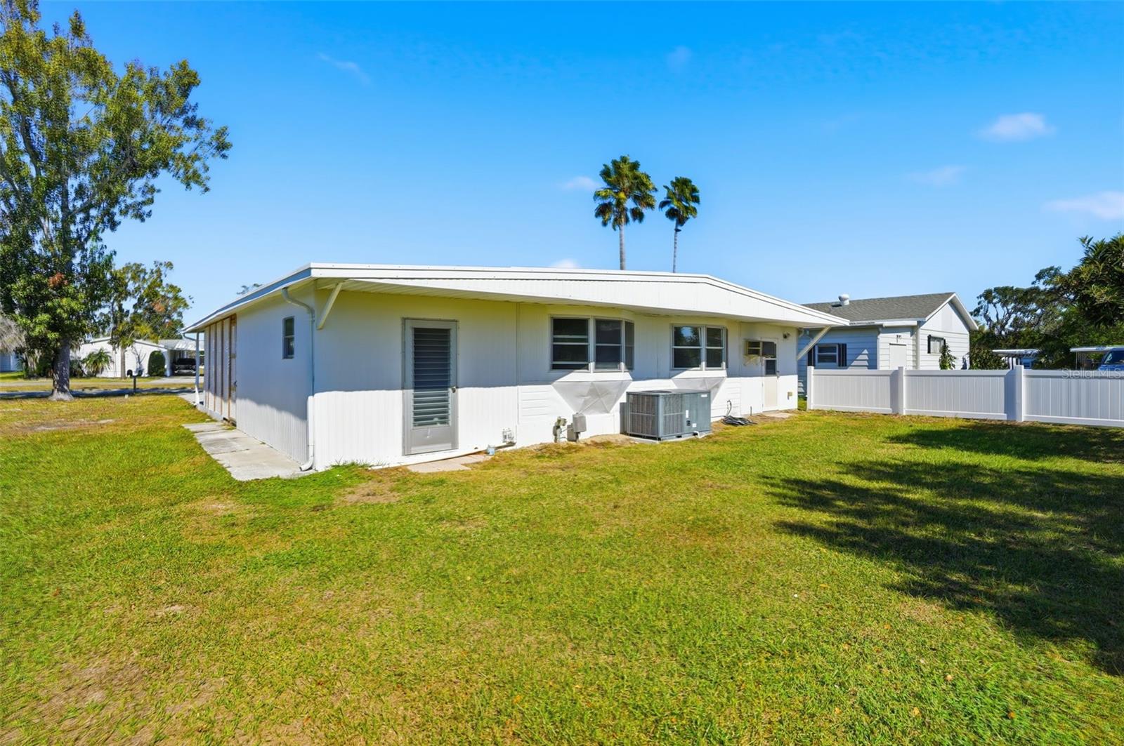 Image 21 of 51 For 9293 Highpoint Boulevard