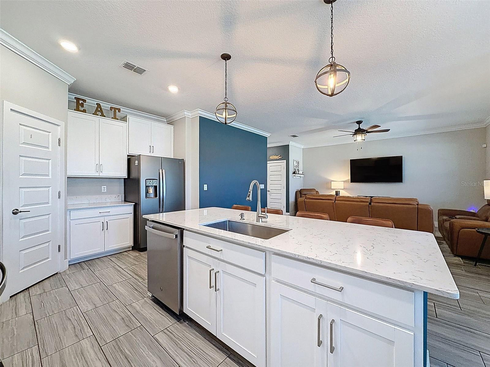 Image 17 of 75 For 8124 Olympic Stone Circle