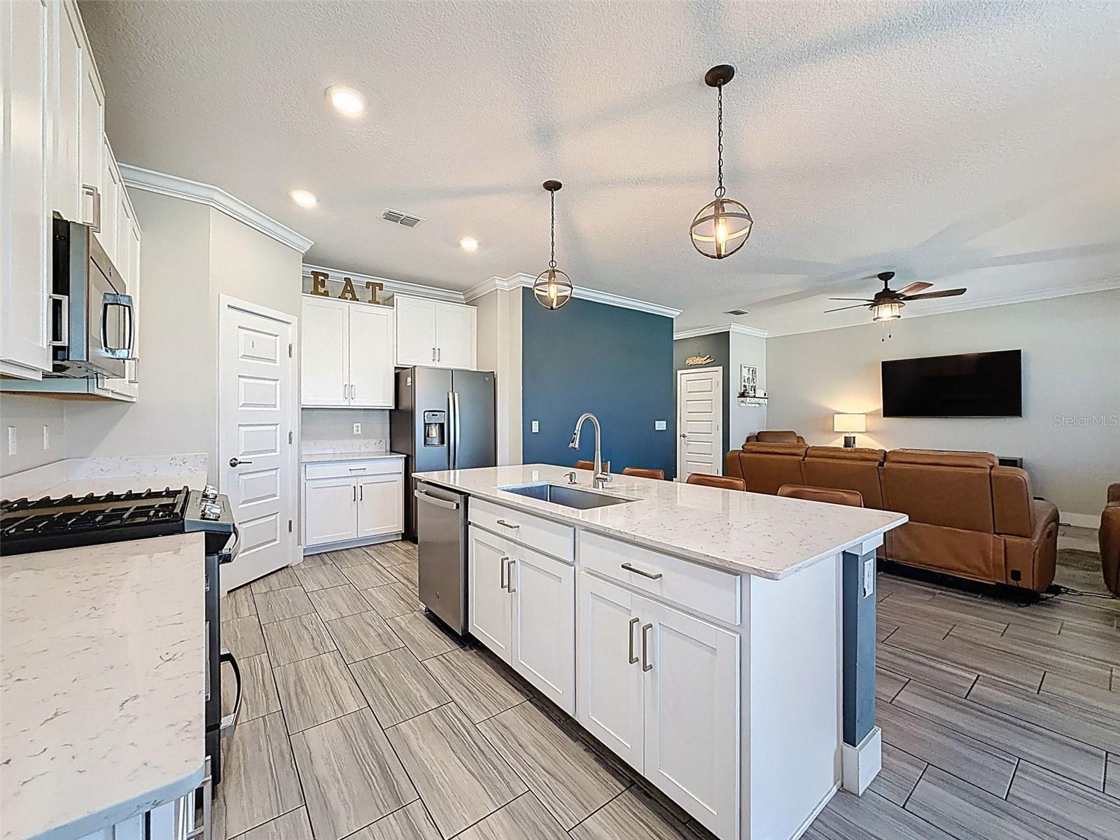 Image 18 of 75 For 8124 Olympic Stone Circle