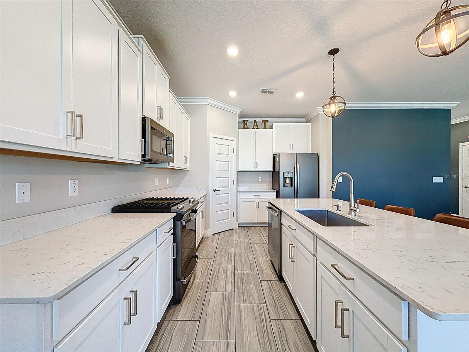 Image 19 of 75 For 8124 Olympic Stone Circle