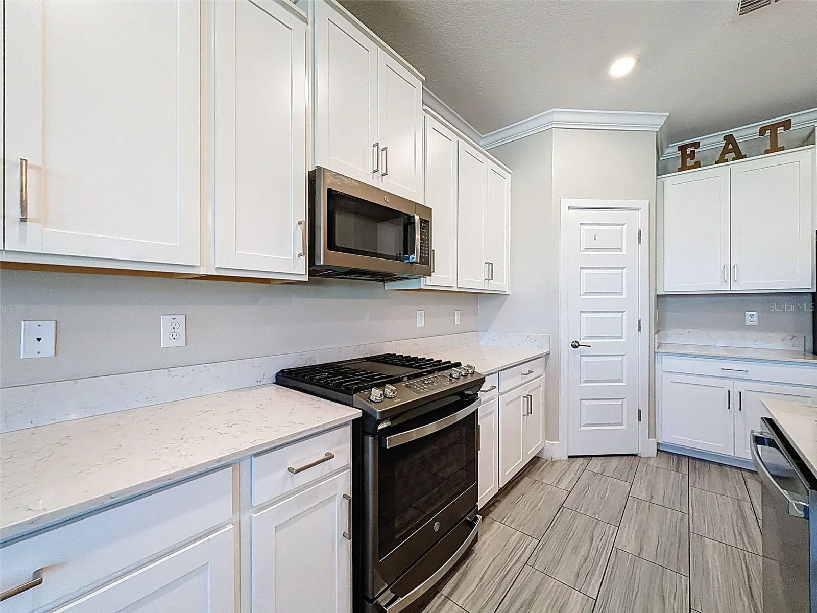 Image 20 of 75 For 8124 Olympic Stone Circle