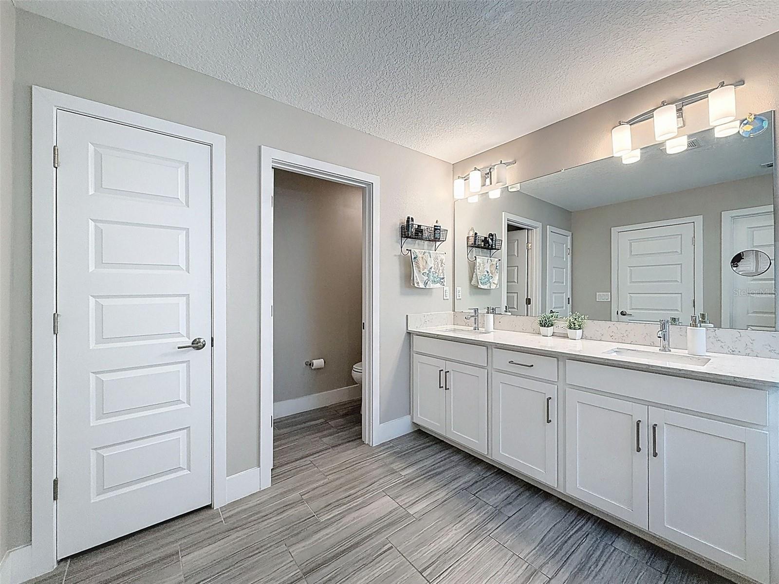 Image 40 of 75 For 8124 Olympic Stone Circle