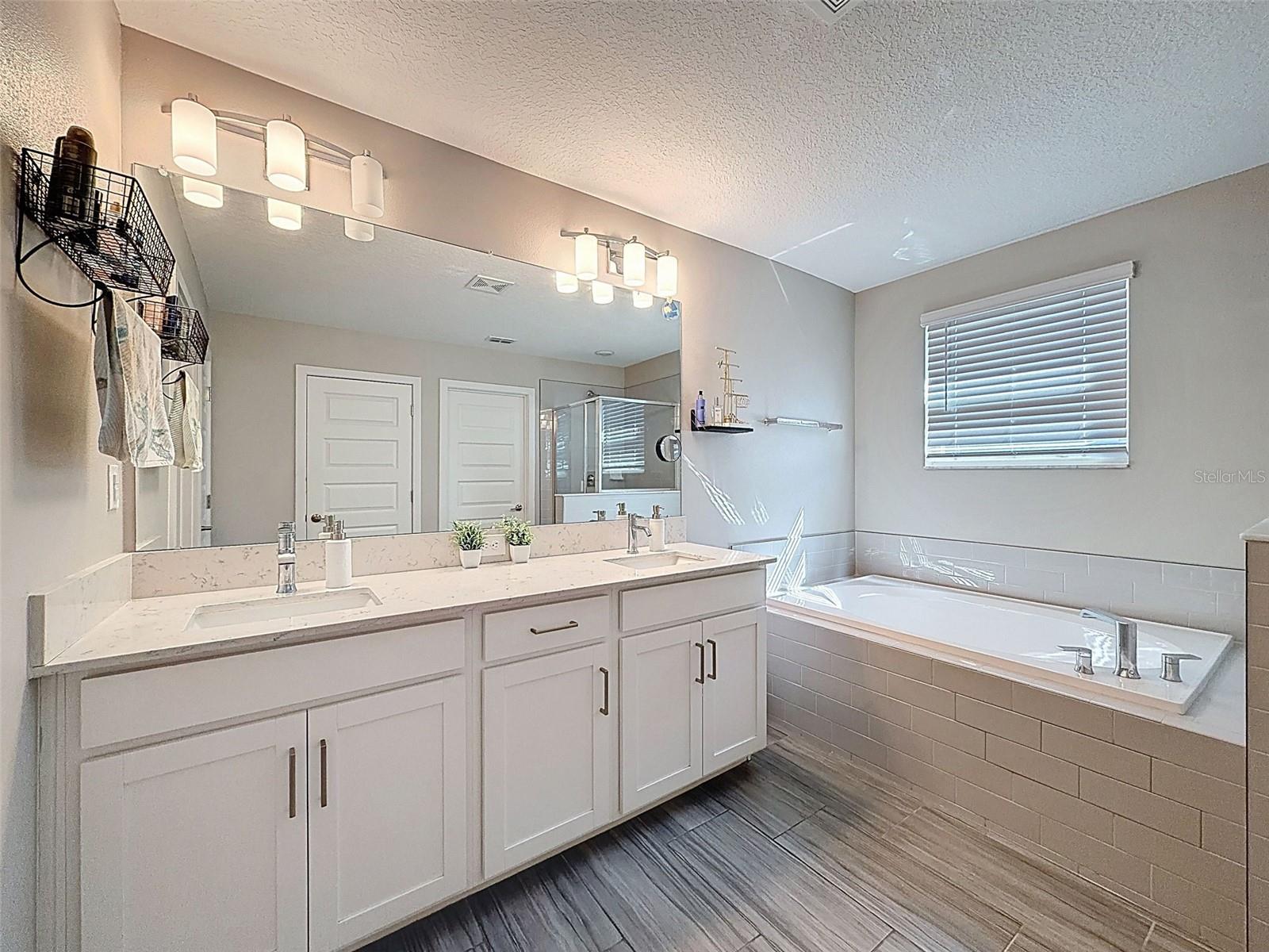 Image 41 of 75 For 8124 Olympic Stone Circle