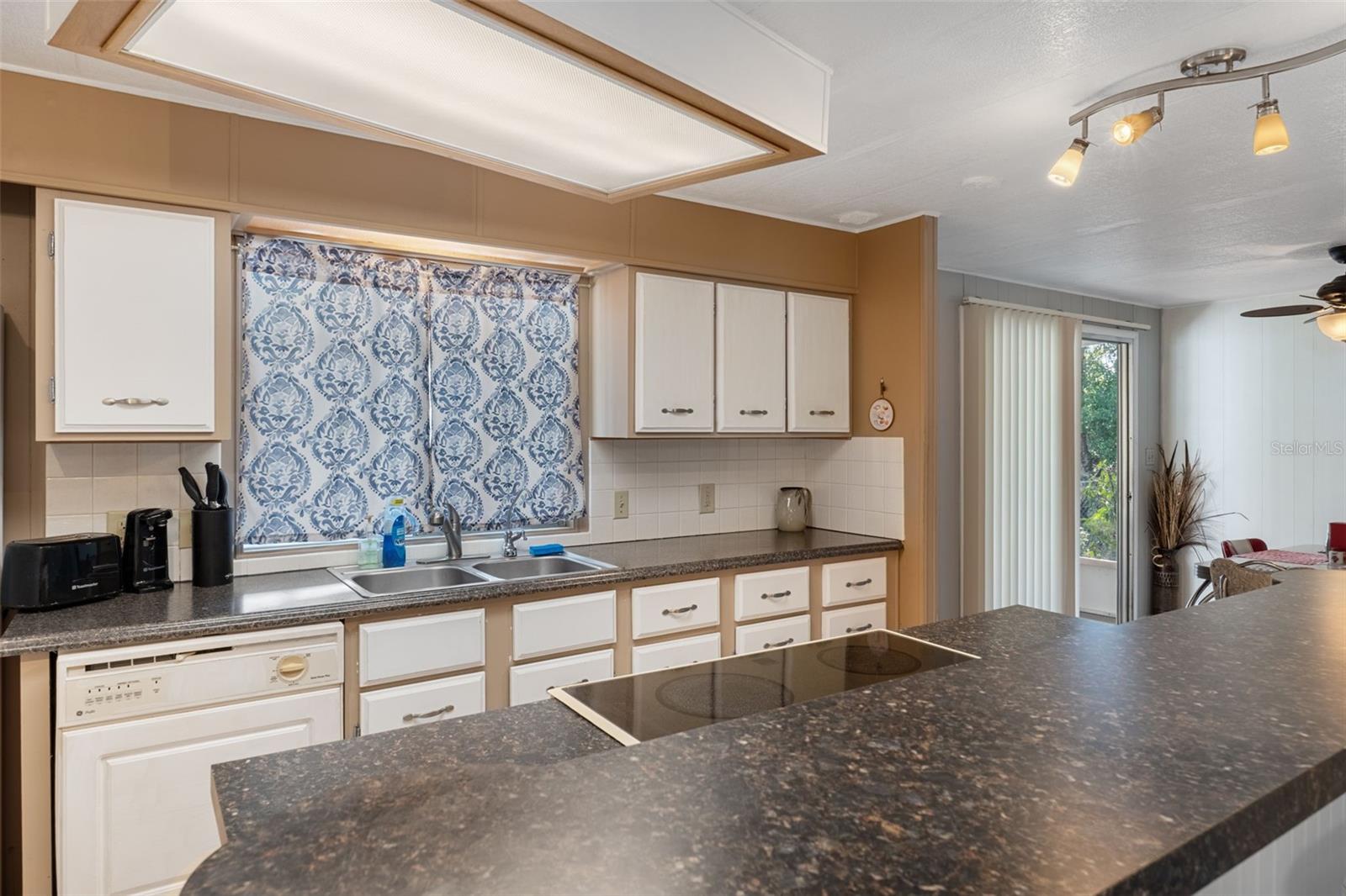 Image 16 of 47 For Address Not Provided