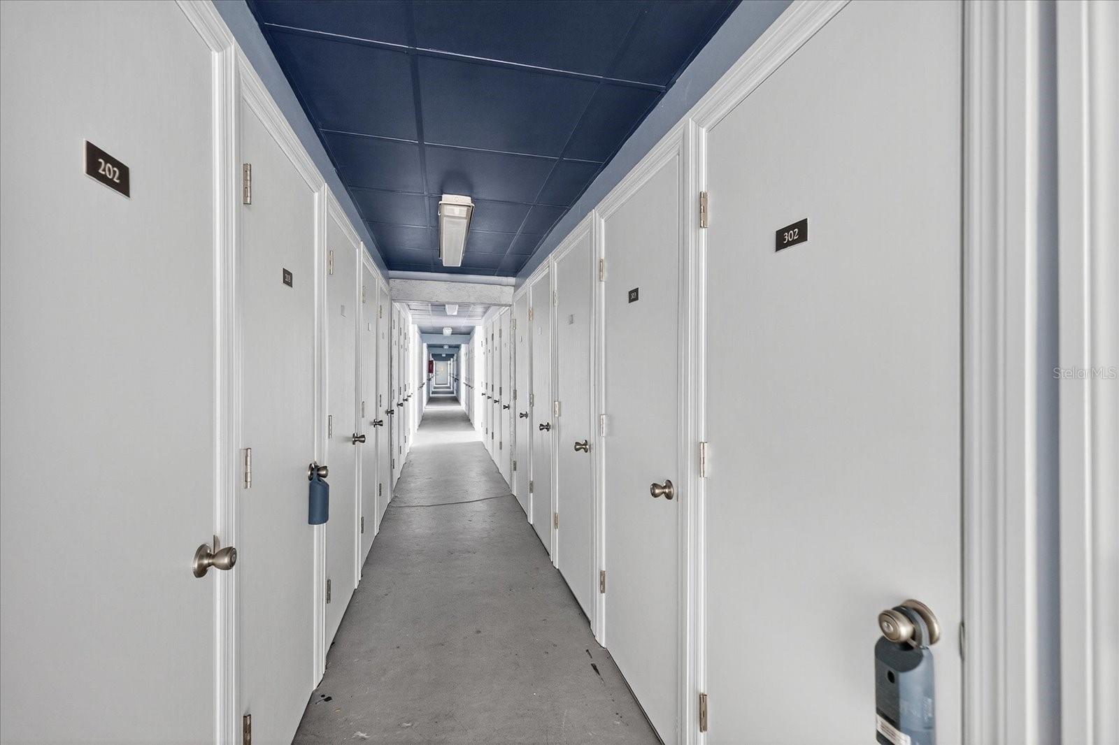 Image 24 of 66 For 4939 Floramar Terrace 302