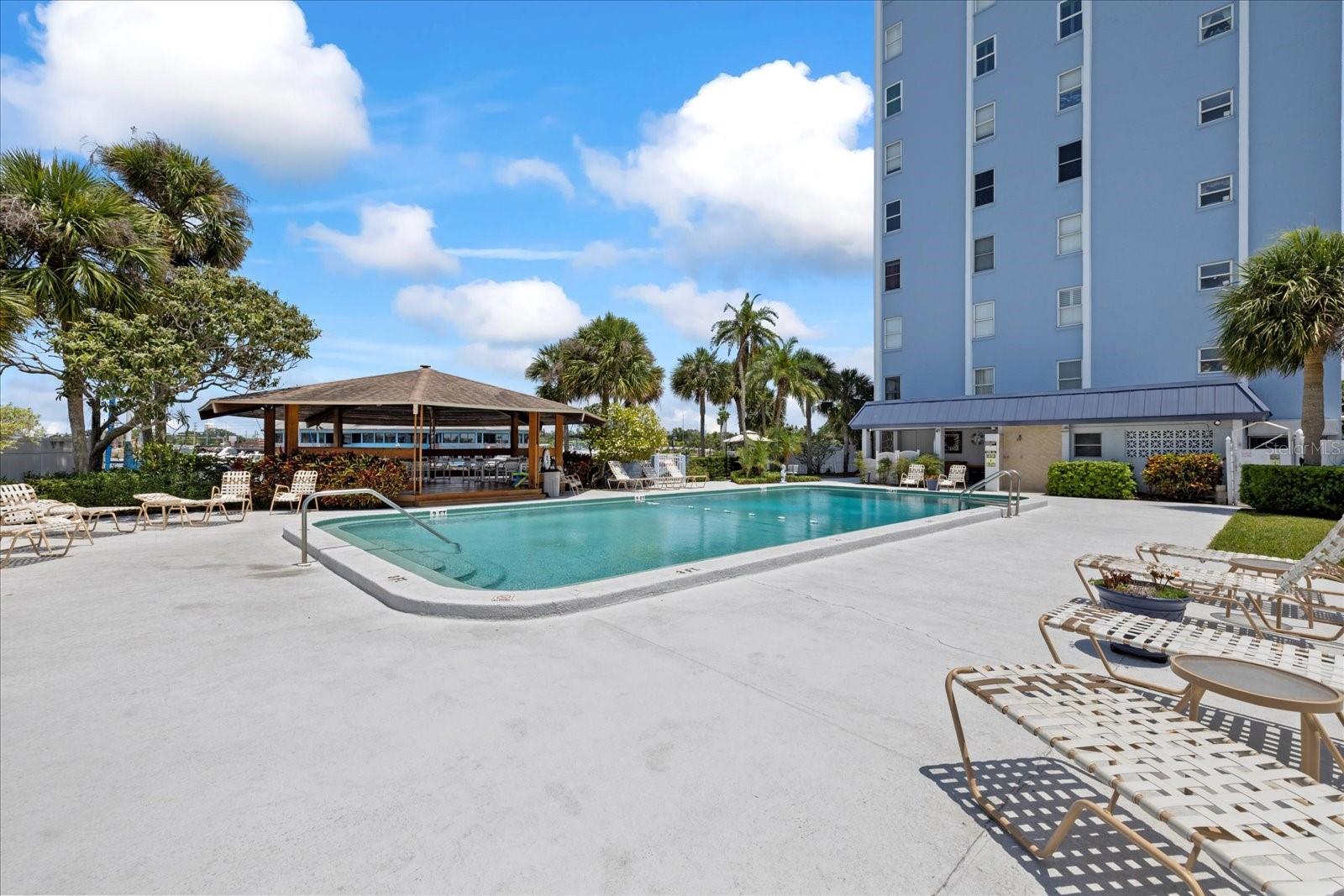 Image 28 of 66 For 4939 Floramar Terrace 302