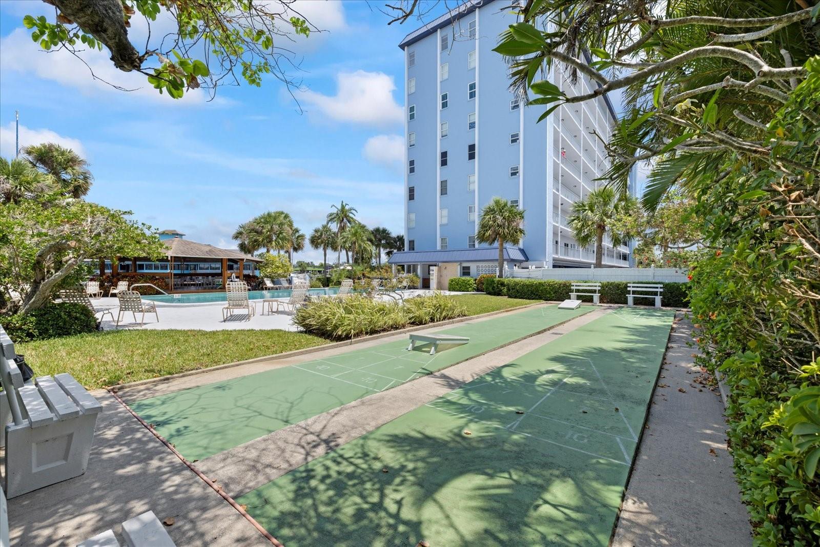 Image 30 of 66 For 4939 Floramar Terrace 302