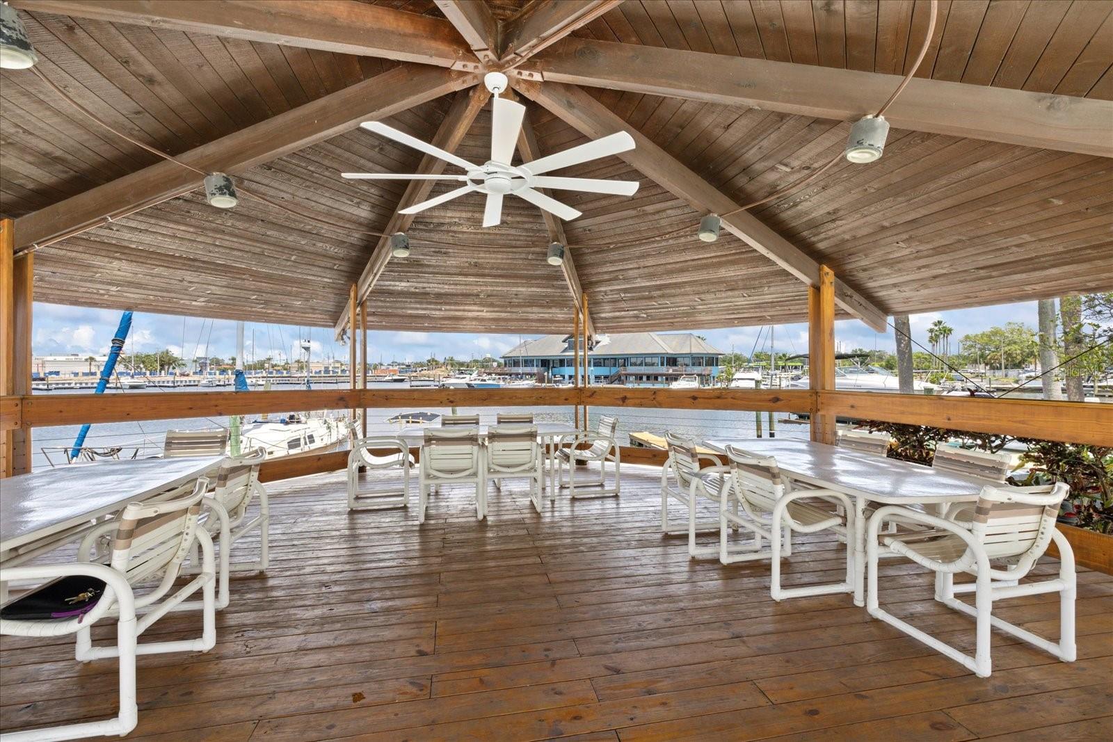 Image 31 of 66 For 4939 Floramar Terrace 302