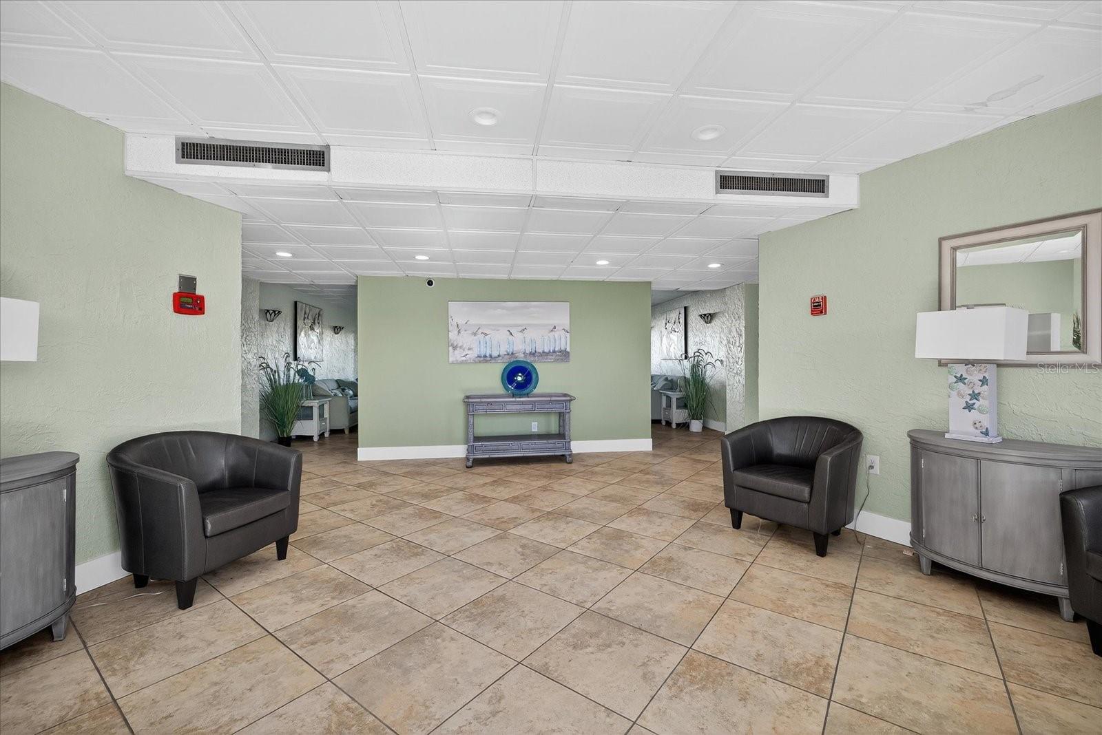 Image 36 of 66 For 4939 Floramar Terrace 302