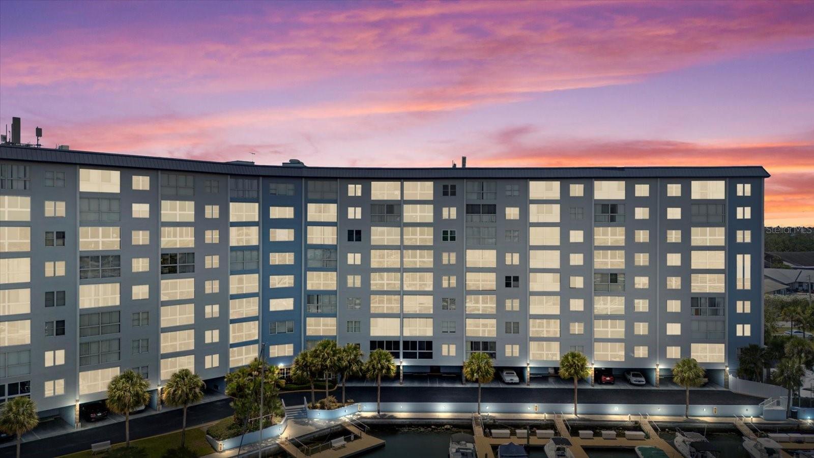 Image 40 of 66 For 4939 Floramar Terrace 302