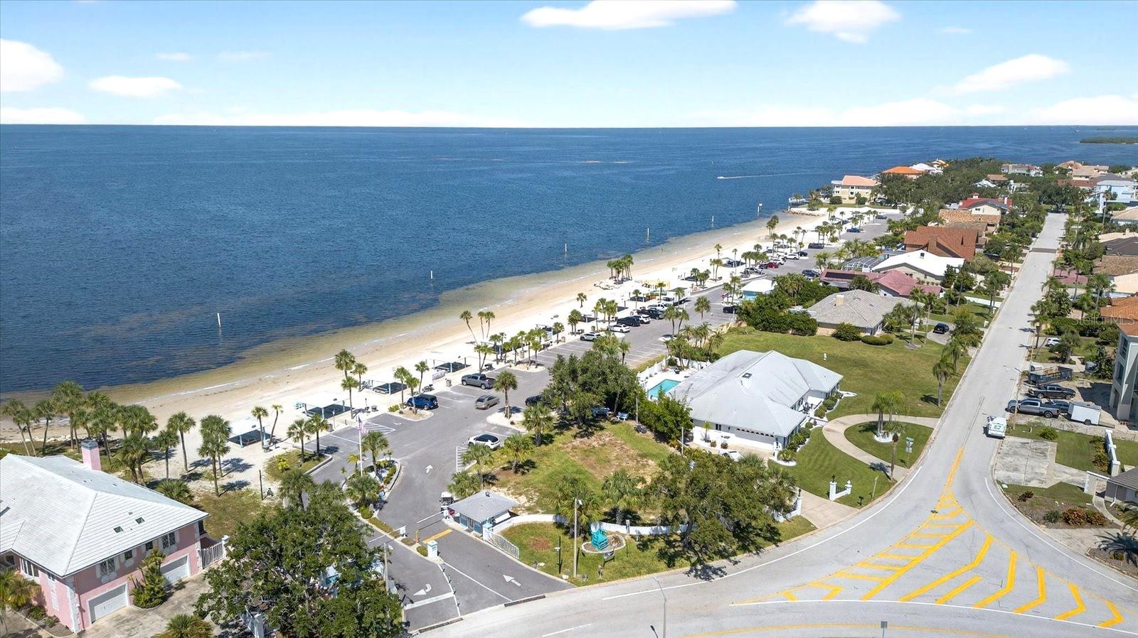 Image 42 of 66 For 4939 Floramar Terrace 302