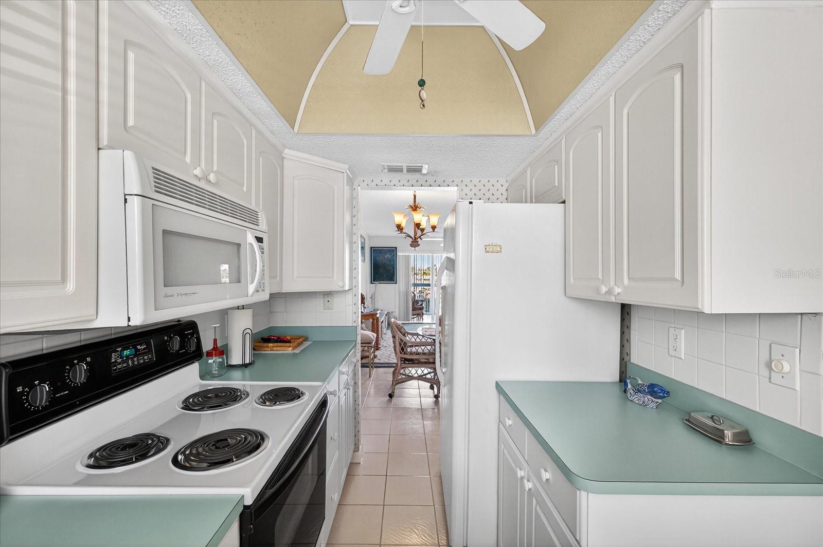 Image 7 of 66 For 4939 Floramar Terrace 302