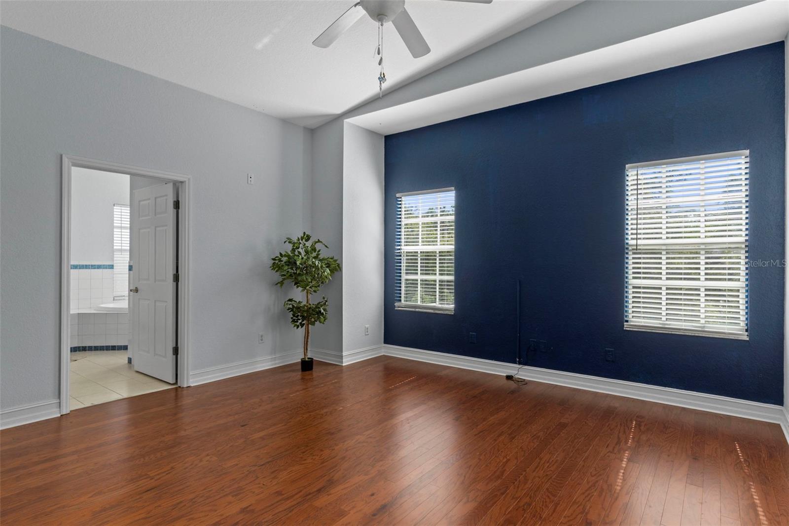 Image 20 of 35 For 8229 Gulf Way