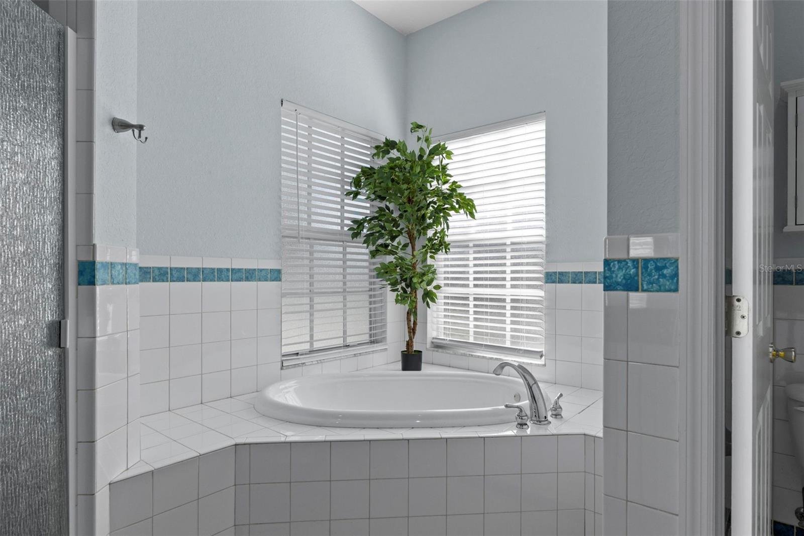 Image 23 of 35 For 8229 Gulf Way