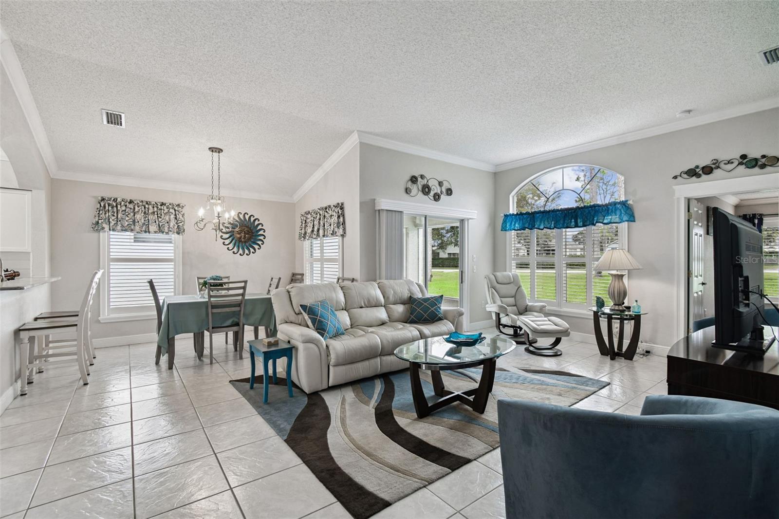 Image 13 of 63 For 11647 Wheatfield Loop