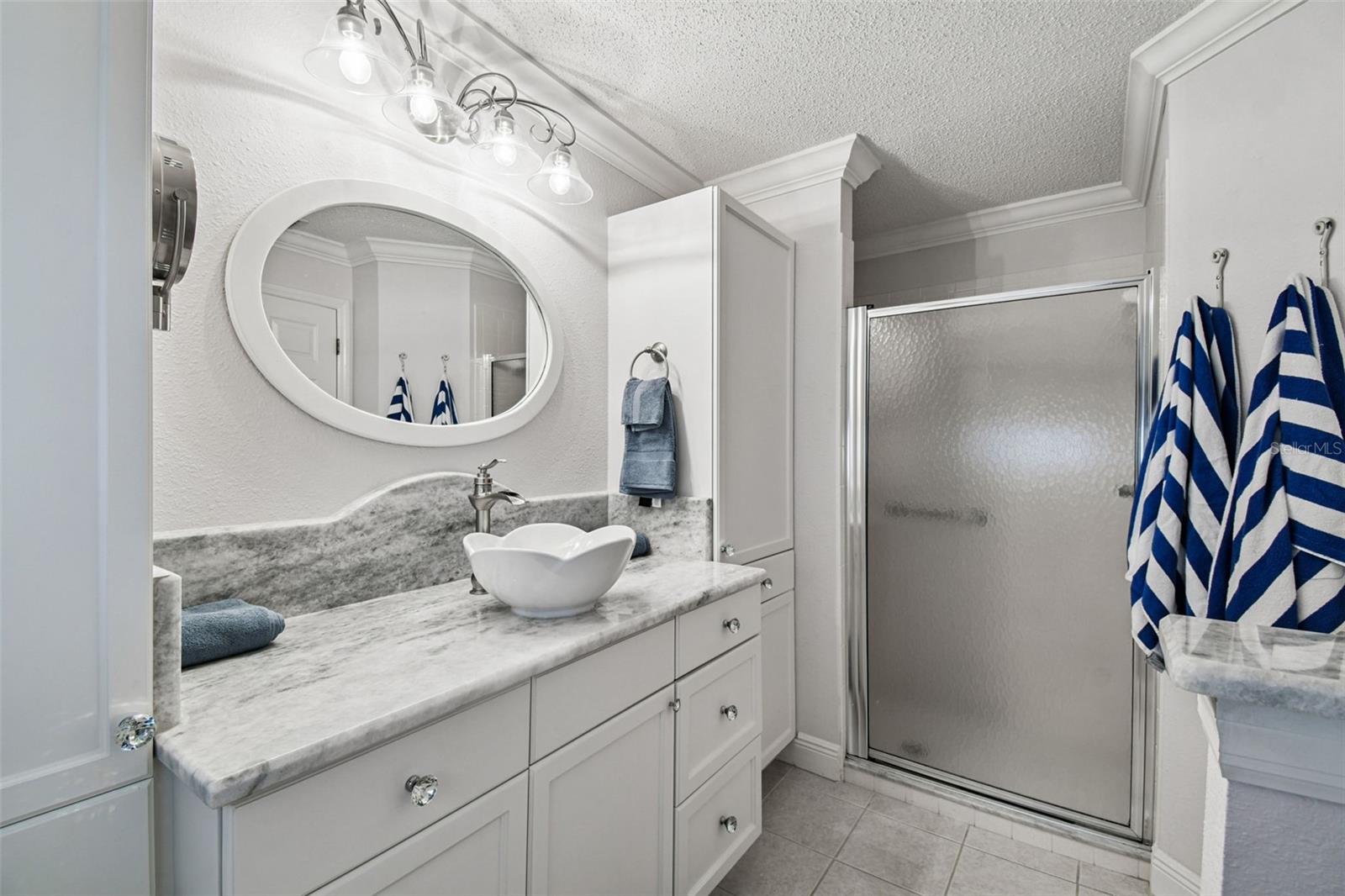 Image 22 of 63 For 11647 Wheatfield Loop