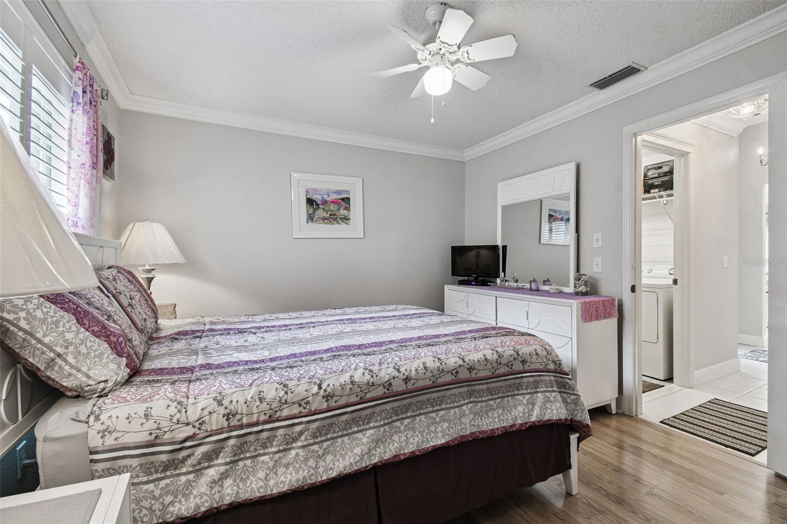 Image 24 of 63 For 11647 Wheatfield Loop