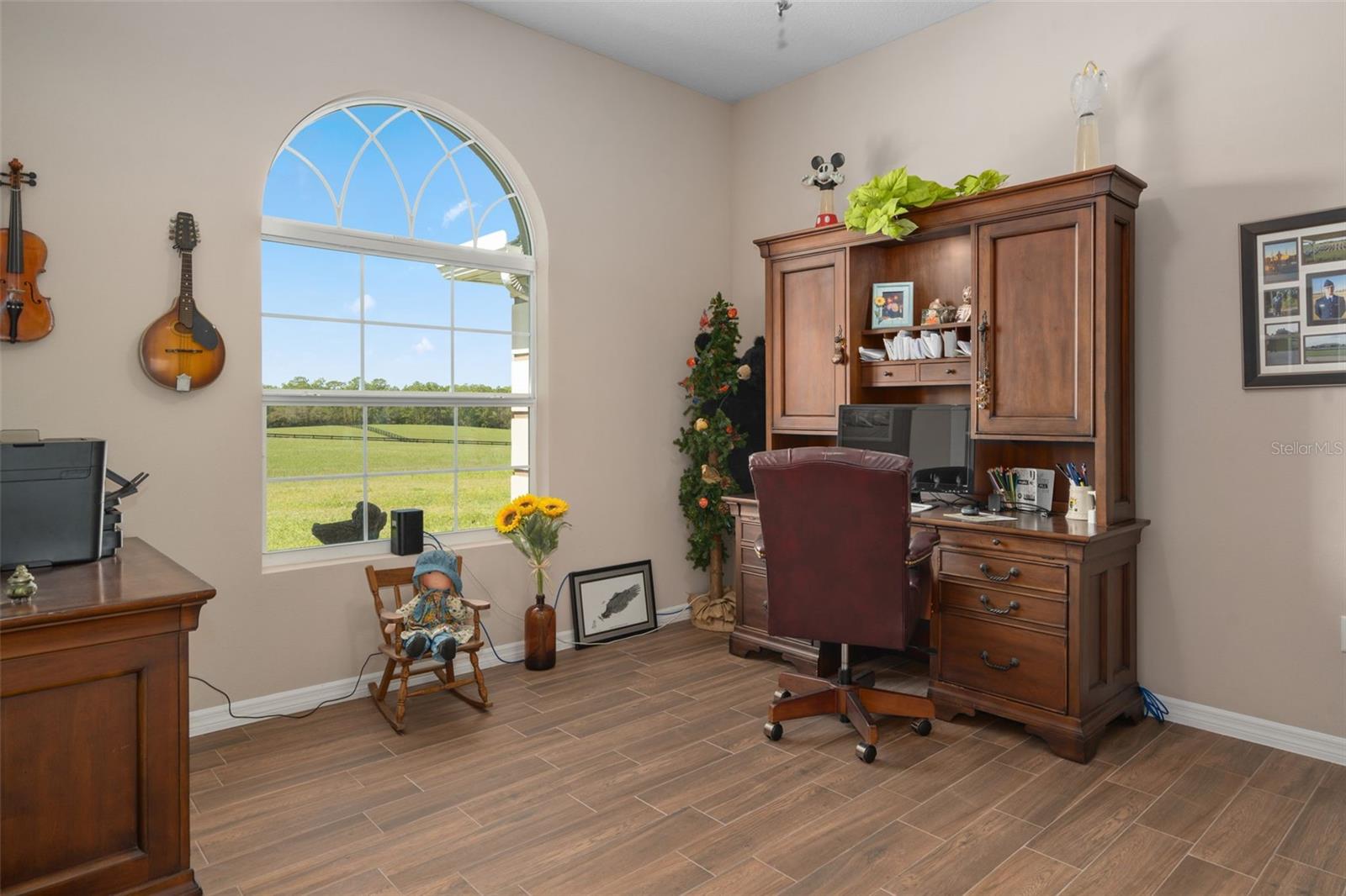 Listing photo id 9 for 11367 Brightstar Avenue