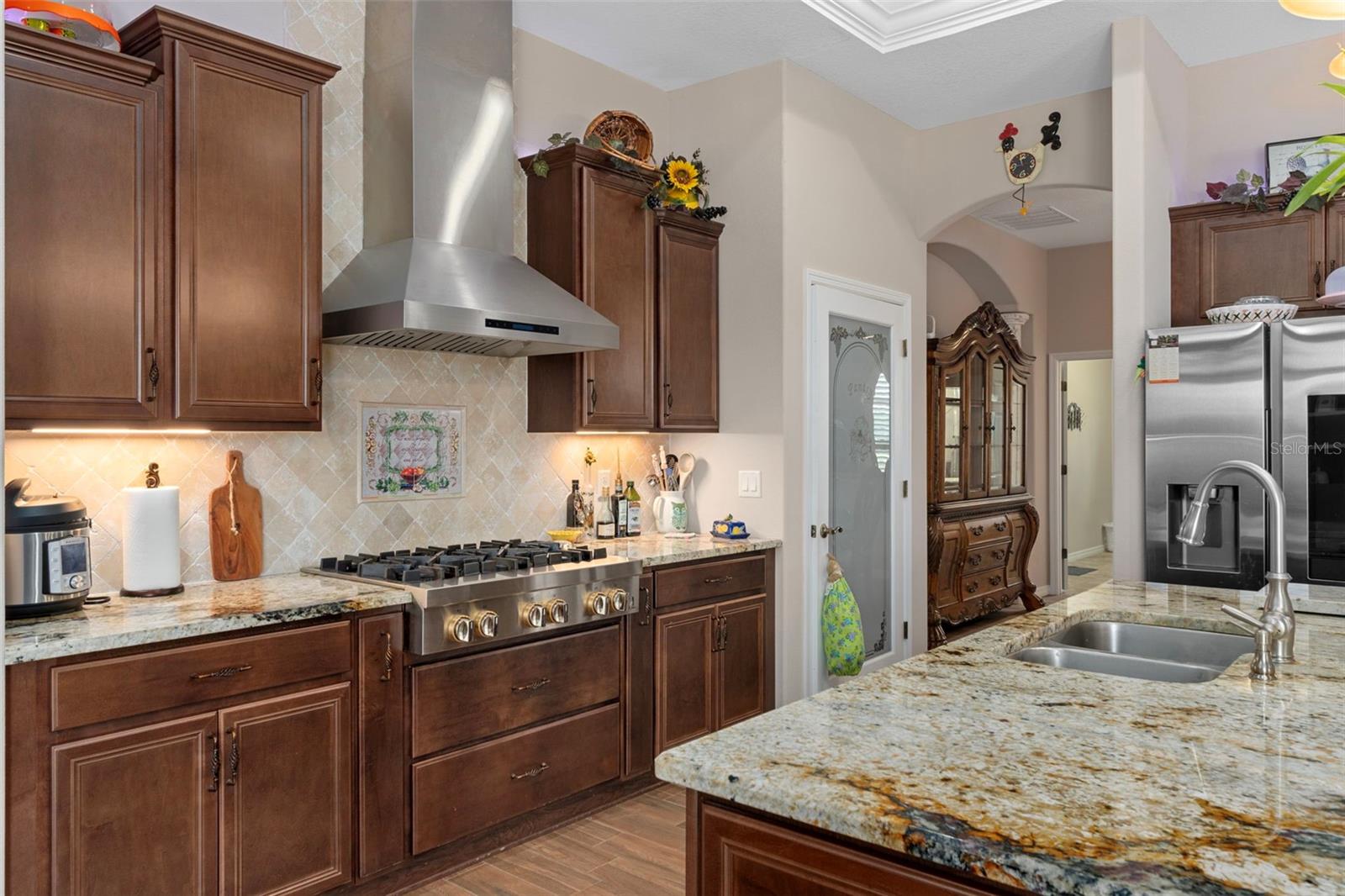 Listing photo id 24 for 11367 Brightstar Avenue