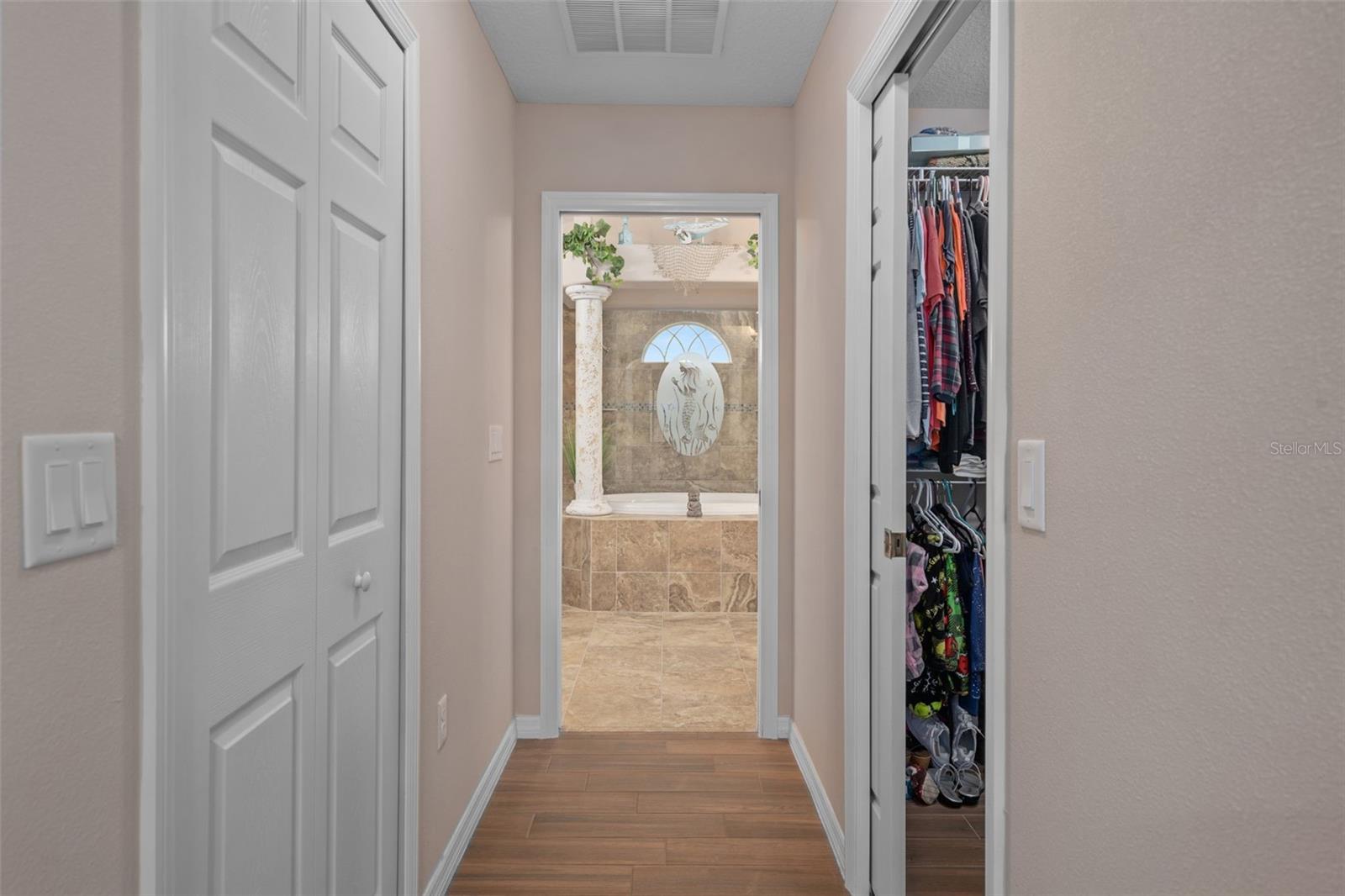 Listing photo id 32 for 11367 Brightstar Avenue