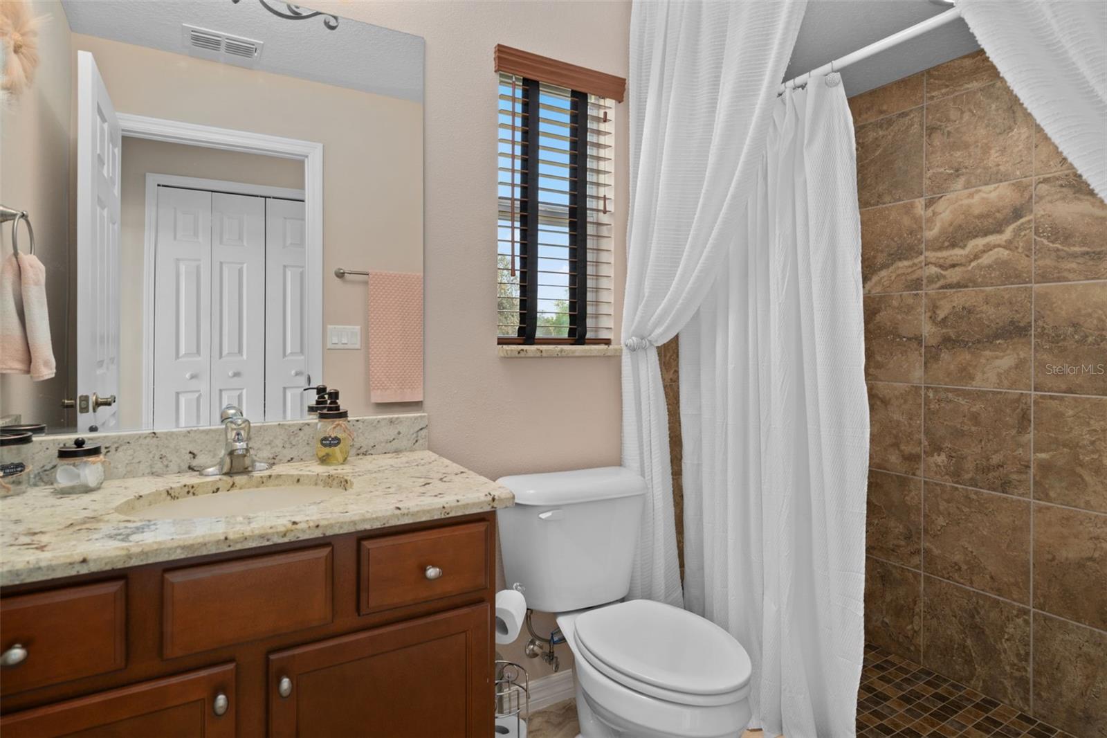 Listing photo id 42 for 11367 Brightstar Avenue