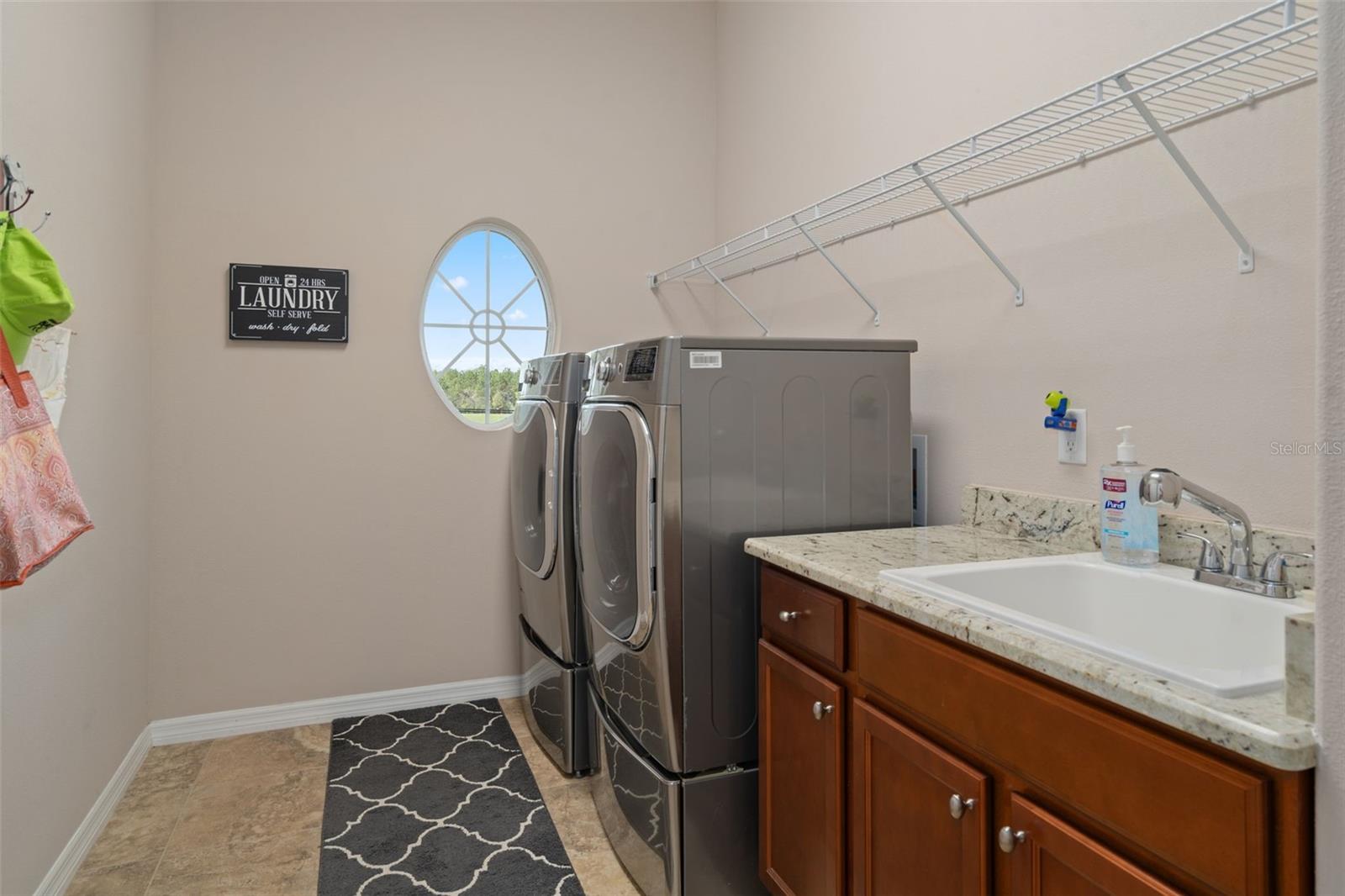 Listing photo id 46 for 11367 Brightstar Avenue