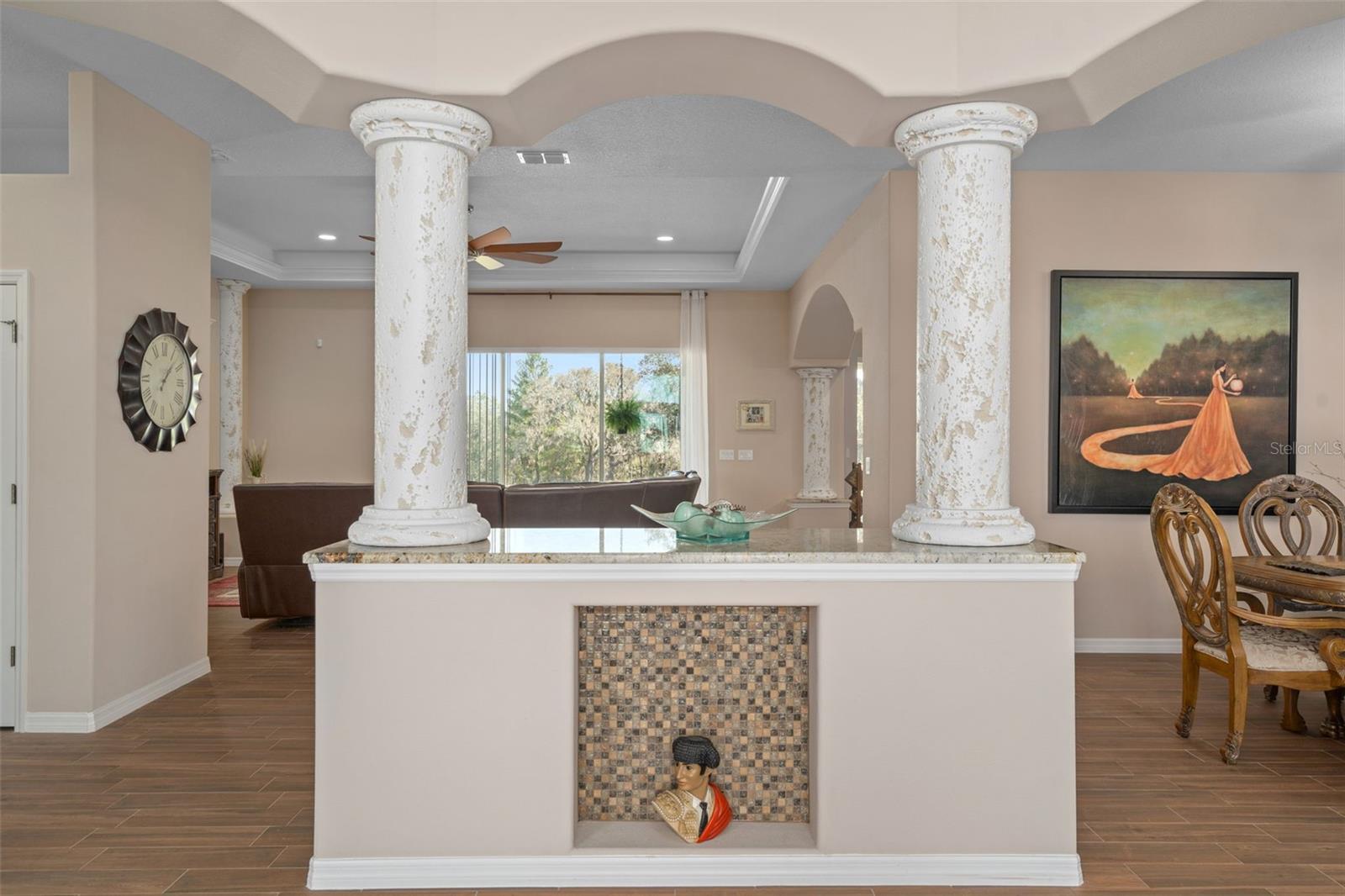 Listing photo id 6 for 11367 Brightstar Avenue