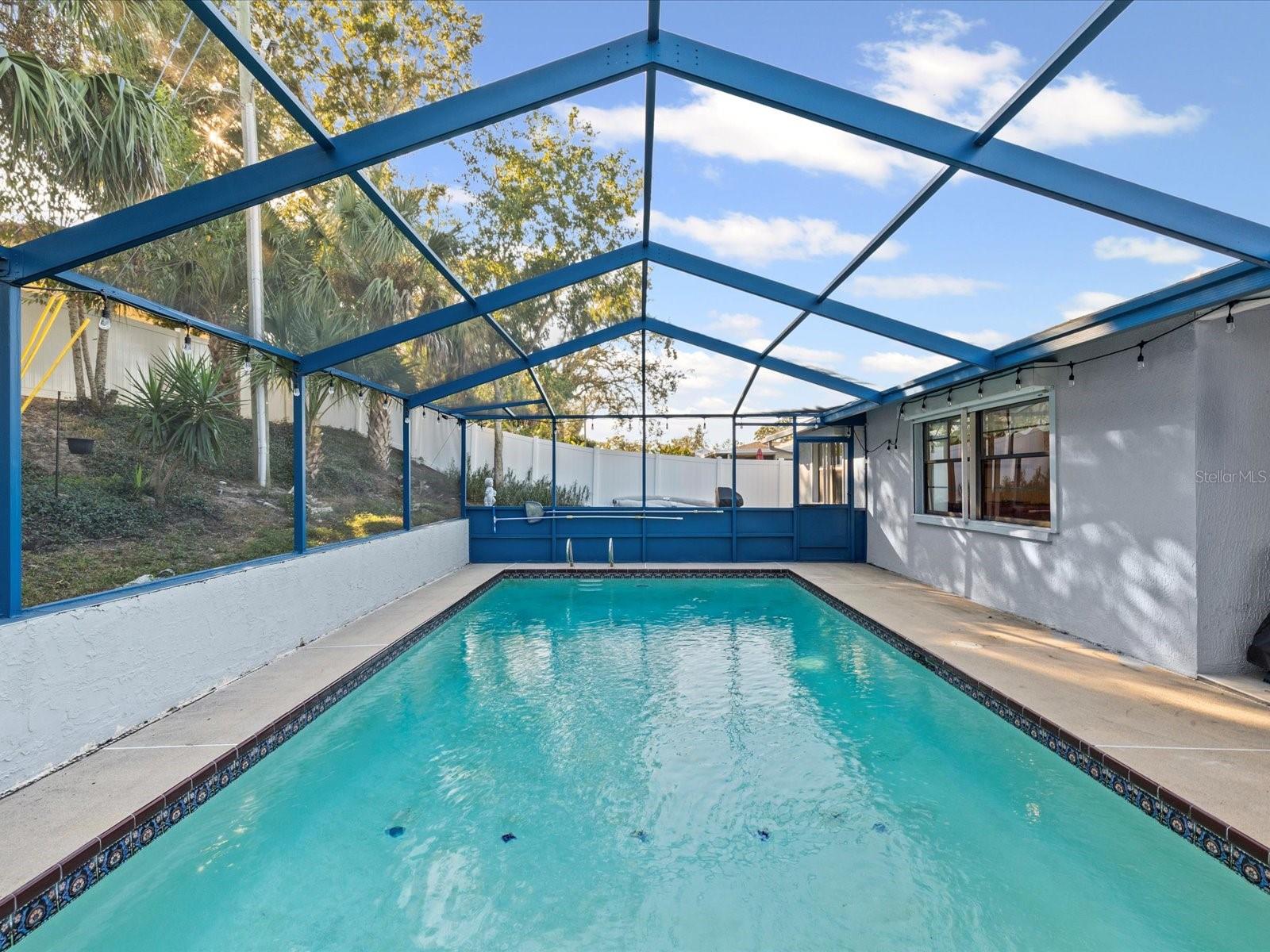 Listing photo id 1 for 7814 Bahama Avenue