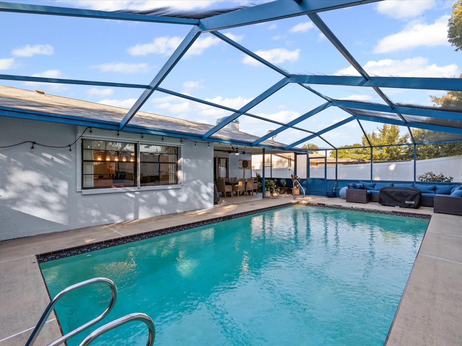 Listing photo id 28 for 7814 Bahama Avenue