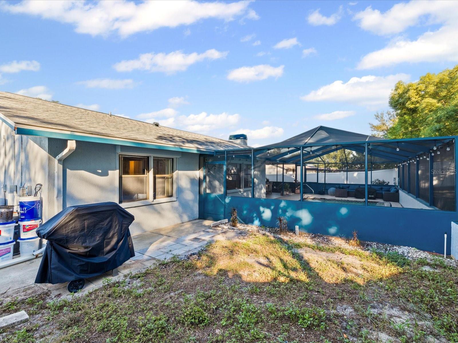 Listing photo id 31 for 7814 Bahama Avenue