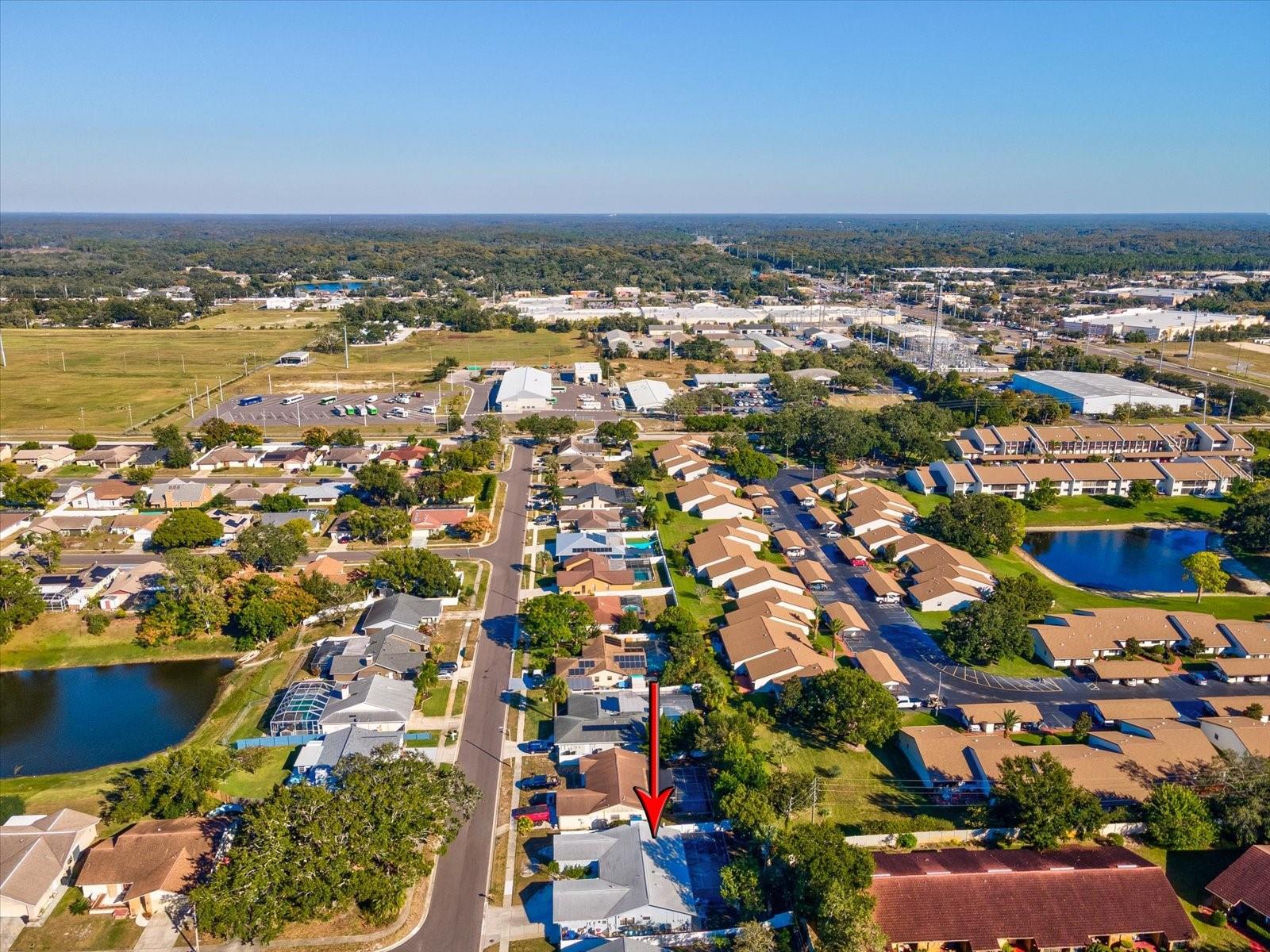 Listing photo id 37 for 7814 Bahama Avenue