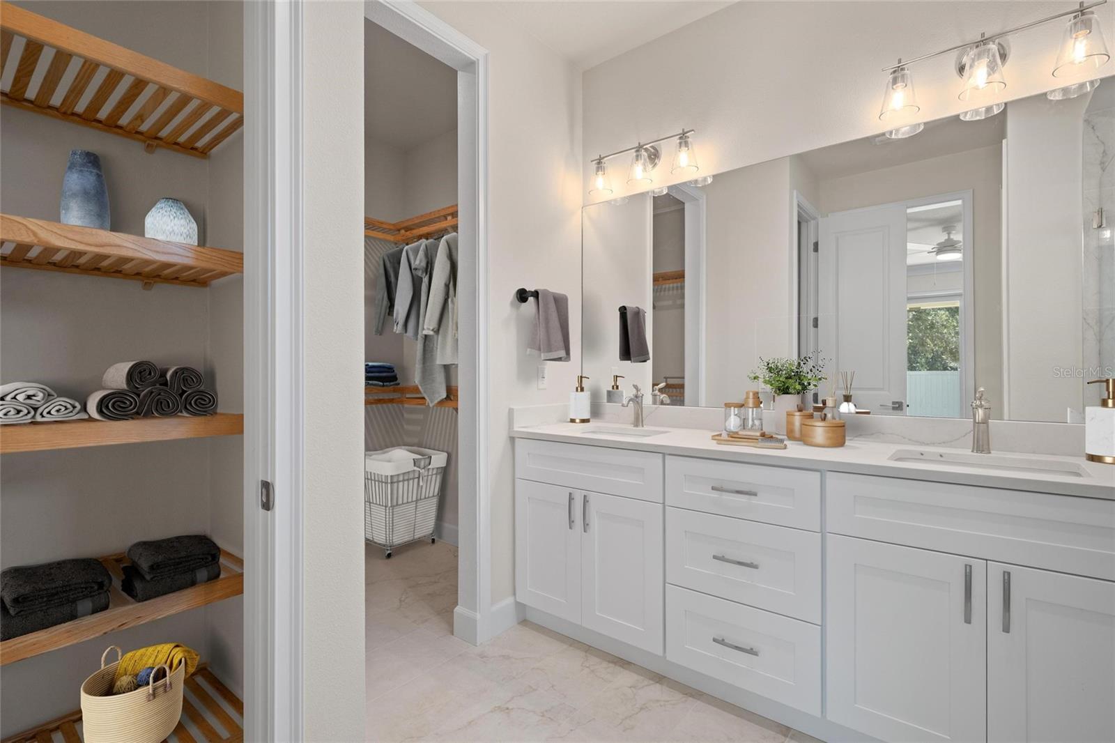 Image 11 of 43 For 199 Live Oak Street